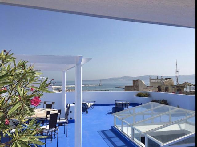 Tanger *Riad el pacha* Riad avec vu sur la mer Exterior foto